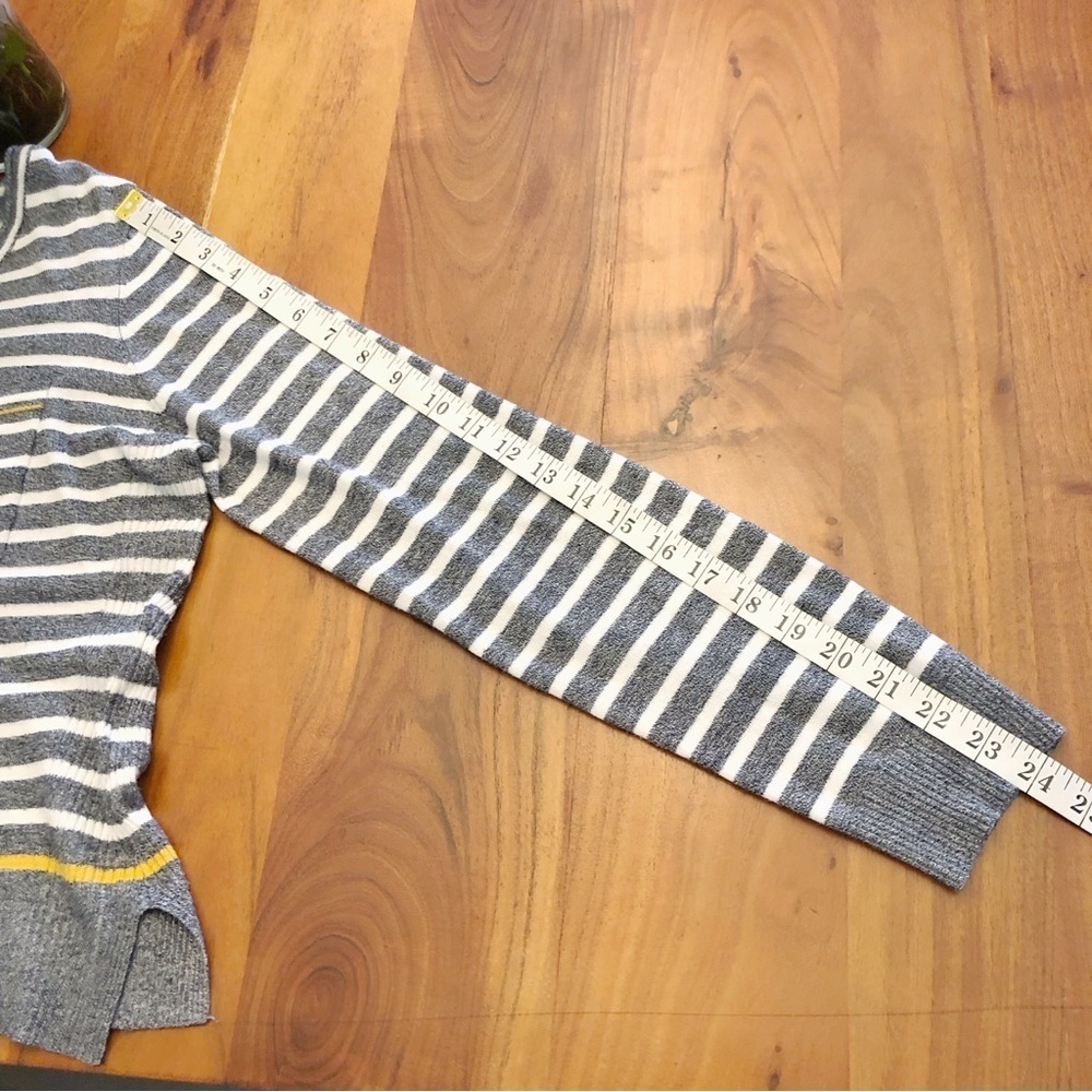 Marie Claire Oversized Relaxed Fit Casual Strips Gray Scoop Neck Sweater. Medium - Picture 10 of 15